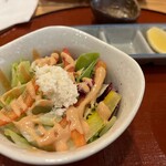 Tempura Fuku Nishi Zen To Takumi - ※　サラダ上部の白い「玉ねぎ」は、食感もよく、美味しかった。