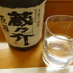 弥助鮨 - 美味しい焼酎をストレートで