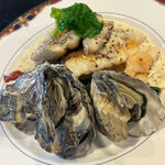 ステーキ・洋食のTANTO屋 - 鯛と魚介のポワレ（坊勢の牡蠣つき）2024.1