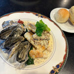 ステーキ・洋食のTANTO屋 - 鯛と魚介のポワレ（坊勢の牡蠣つき）2024.1