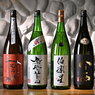 随便喝吧。考虑到与料理的搭配，精选日本酒