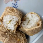 Otsuna Sushi - 香り高い柚子が配合されたシャリ」が特徴。