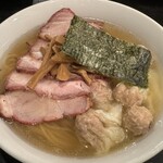 Shina Soba Komuro - 塩チャーシューワンタン麺