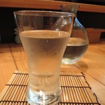 旬鮮彩鮨　豊のはなれ - 越乃かぎろひ 900円(一合)