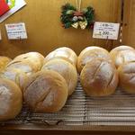 さがレトロ館 ベーカリーコーナー - コメ粉パン
