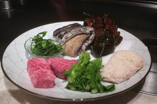 Teppanyaki Shichirigahama - この日の厳選食材のプレゼンテーション