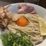 中華そば おにぎり 番い - TKM(タマゴかけ麺) 850円