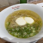 黄金の塩らぁ麺 ドゥエイタリアン - 