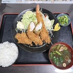 おかやま食堂 - 上ミックス定食 1716円　ご飯大盛り（無料）