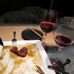 海鮮 イタリアンバル ルチアーノ - やはり赤ワインでしょう〰️‼️