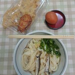 大庄屋製麺 - うどん(中・冷)、玉子、鶏天&いかにぎり天
