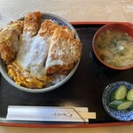 大島屋 - かつ丼 上 2300円　大盛り 150円