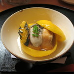 貴馳走坊 あ・うん - 南京、牡蠣、サーモン、小玉葱、鶏肉団子柚子釜蒸し