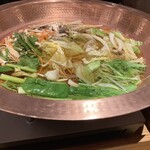 Okaka - 鍋（野菜食べ放題）