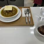 ラ・カーサ・ディ・テツオ オオタ - 大きなバターがどっかり乗ってる