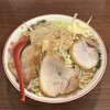 ごち豚 - 豚野菜チャーシュー麺 1050円
麺大盛り200g 220円
コール:麺硬め、味濃いめ