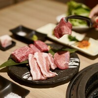 近江うし 焼肉 にくTATSU 青山本店 - 