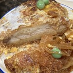 中華料理 末広 - トンカツ断面