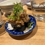 Sushi To Oden Ninoya - アテ巻き海鮮なめろう　330円