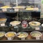 中華料理 末広 - 店の外のサンプル、昭和感満載