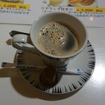 M&Y - コーヒーは先に出され、お代わりも可