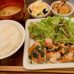 パルファン - 鶏肉の香味焼き