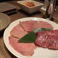 焼肉うしごろ 新宿三丁目店 - 