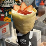 クレープマン89 - つぶつぶいちご生クリーム（620円）