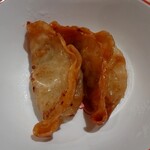 トージツフーズ - 小鉢は揚げ餃子