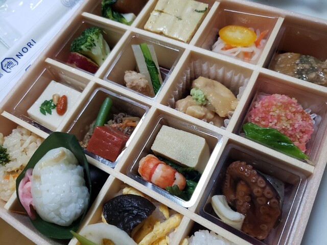 しん　お膳 Shiki no Orizume Nori - Umeda/Bento (Lunch box) | Tabelog