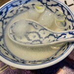 タイの食卓 パクチータイ - ランチのスープ