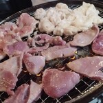 岩見沢精肉卸直営 牛乃家 - 