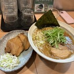 旋 - ラーメン　煮豚バラチャーシュー（LINEポイント）