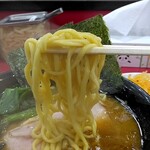 ラーメン 杉田家 - 麺リフト