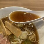 ラーメン酒場 天狗 - 濃厚なスープ