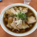 日陰 - チャーシュー麺醤油1050円