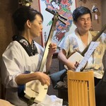 居酒屋 ろくだん - 美人女将さんと西村先生のセッション•*¨*•.¸¸♬︎素晴らしい音色です！