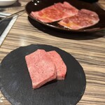 焼肉 ジャンボ - 
