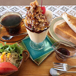 カフェコテージ KINZA - プリンモーニング930円