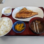 ヒモノ食堂 - オキメダイで定食