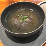 馳走西健一 - 藤枝市産 玉取茸のコンソメ