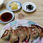 Sakae - 餃子定食の右側