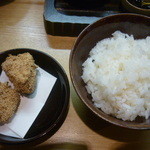 みよし - 海老芋けしの実揚げ、白ごはん（お代わりしました）