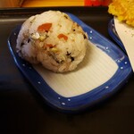 ふる里うどん  - おにぎり　梅ちりめん