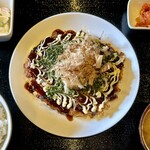 Okonomiyaki Dhio - お好み焼き定食 ¥800 のお好み焼き