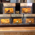 たい焼き工房 土九 - ショーケース