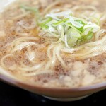 いわい製麺 - 中華麺少な目+背脂