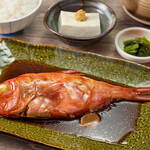 Boiled red sea bream set meal