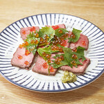 Domestic beef tataki salmon roe