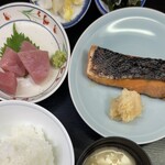 季節料理 魚竹 - 焼き鮭＆中トロセット＠1,500円